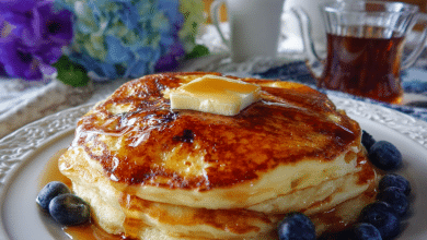 Easy Fluffy Buttermilk Pancakes