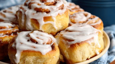 Fluffy Cinnamon Rolls with Frosting