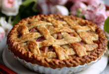 Classic Rhubarb Pie