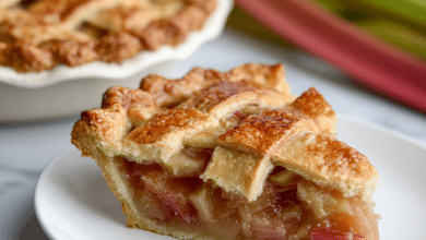 Simple Rhubarb Pie Recipe