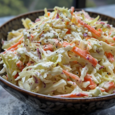 Easy Creamy Coleslaw
