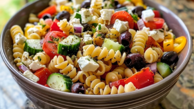 Greek Pasta Salad: A Light, Flavorful Medley of Mediterranean Delights