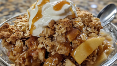 Caramel Apple Crisp: The Ultimate Golden Fall Dessert