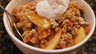 Crock Pot Apple Crisp for Simple Dessert Perfection