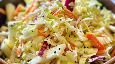 Apple Coleslaw Recipe with Crispy Cabbage and Tangy Dressing