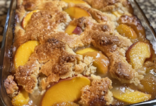 Homemade Peach Cobbler Recipe for Perfect Summer Dessert